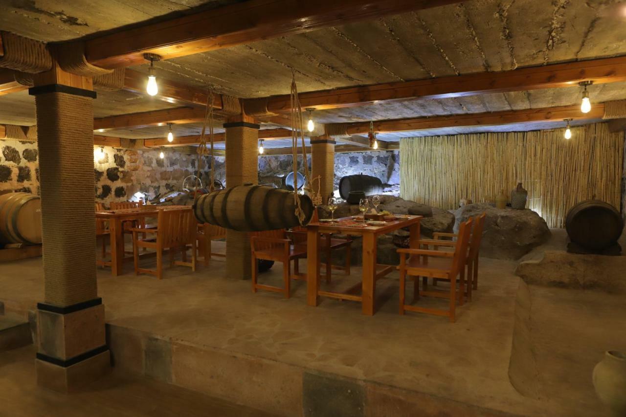 Yeganyans Guest House And Wine Yard Ashtarak Exterior photo