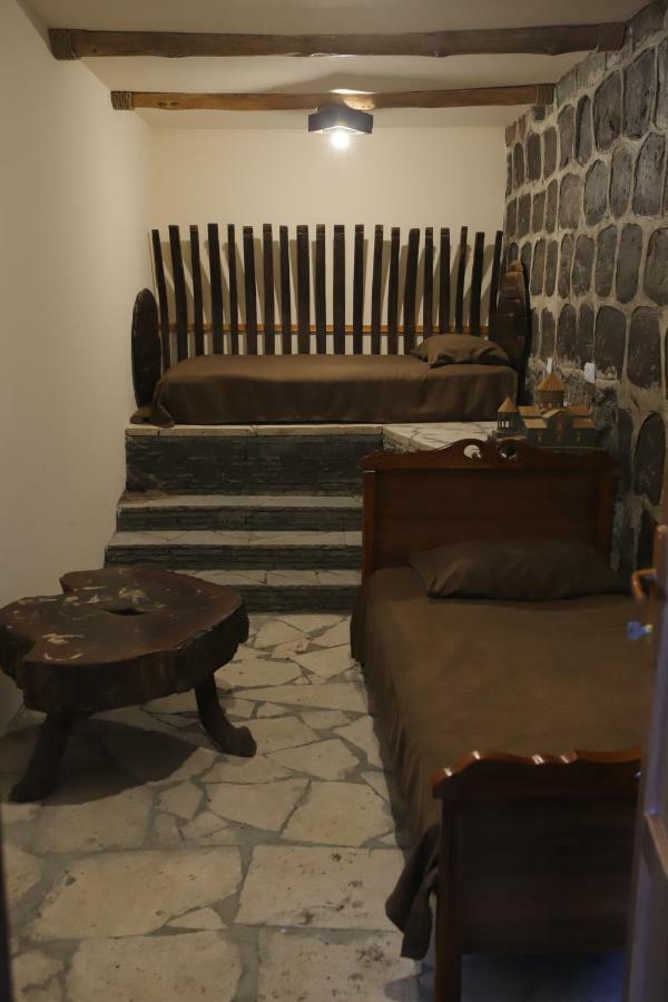 Yeganyans Guest House And Wine Yard Ashtarak Exterior photo